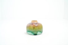 Load image into Gallery viewer, Aura Energy 8 Mini Vase