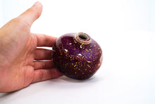 Load image into Gallery viewer, Eternal Mahal 8 Small Vase