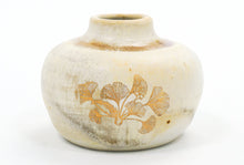 Load image into Gallery viewer, Ginkgo 8 Vase