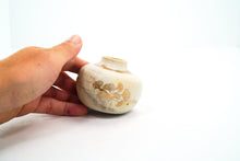 Load image into Gallery viewer, Ginkgo 8 Vase