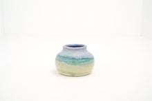 Load image into Gallery viewer, Unicorn Frost 7 Mini Vase