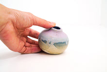 Load image into Gallery viewer, Unicorn Frost 9 Mini Vase