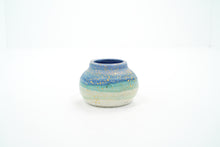 Load image into Gallery viewer, Wesley 7 Small Vase